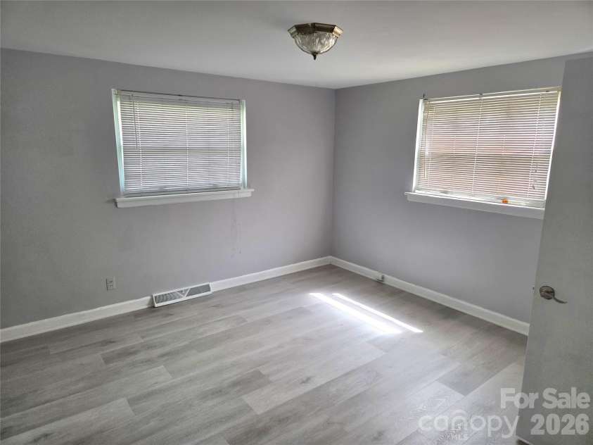 7222 Melody Lane, Charlotte, NC 28214.  MLS# CAR4367730, YatesRealty ID 12196. 