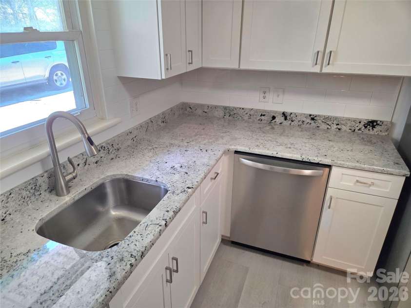 7222 Melody Lane, Charlotte, NC 28214.  MLS# CAR4367730, YatesRealty ID 12196. 