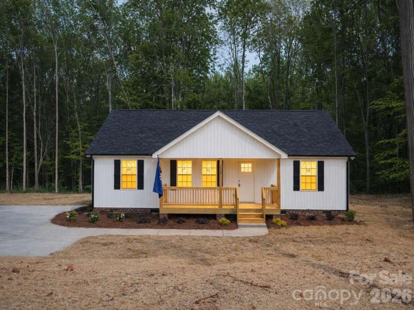 326 Sharon Road, York, SC 29745.  MLS# CAR4369537, YatesRealty ID 12198. 