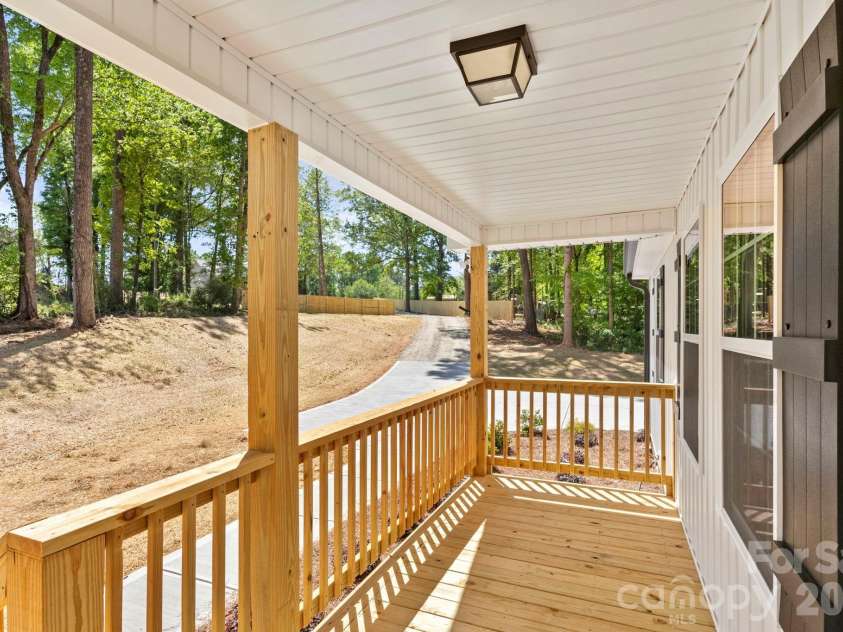326 Sharon Road, York, SC 29745.  MLS# CAR4369537, YatesRealty ID 12198. 
