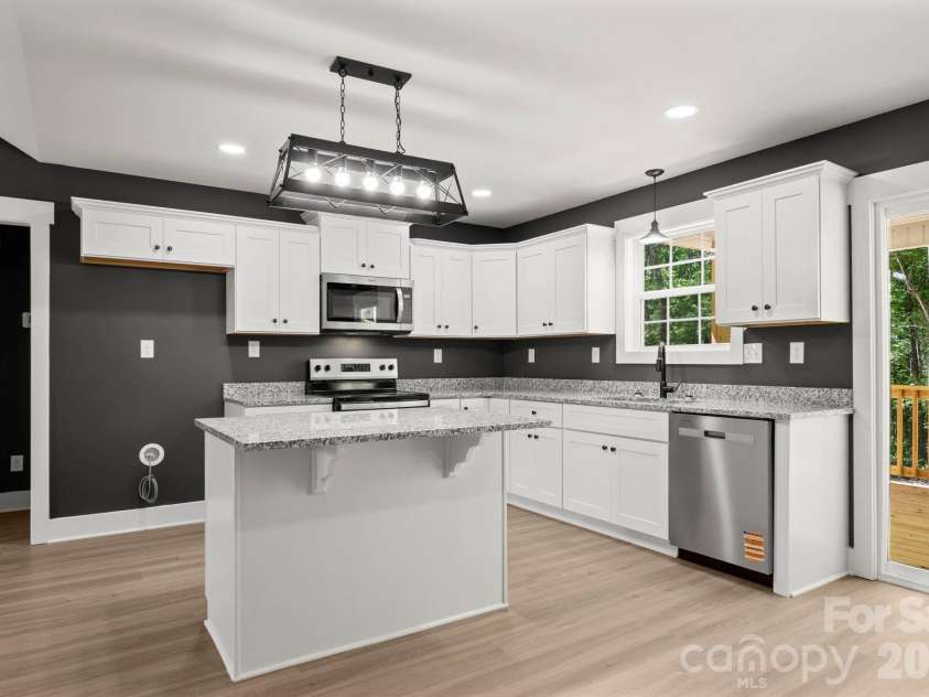 326 Sharon Road, York, SC 29745.  MLS# CAR4369537, YatesRealty ID 12198. 