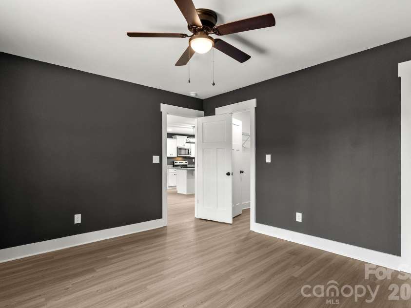 326 Sharon Road, York, SC 29745.  MLS# CAR4369537, YatesRealty ID 12198. 