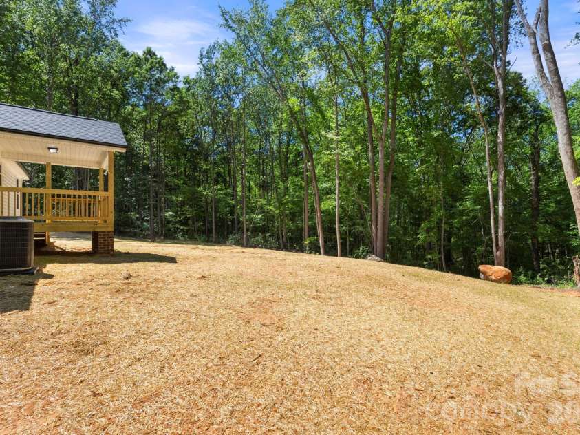 326 Sharon Road, York, SC 29745.  MLS# CAR4369537, YatesRealty ID 12198. 