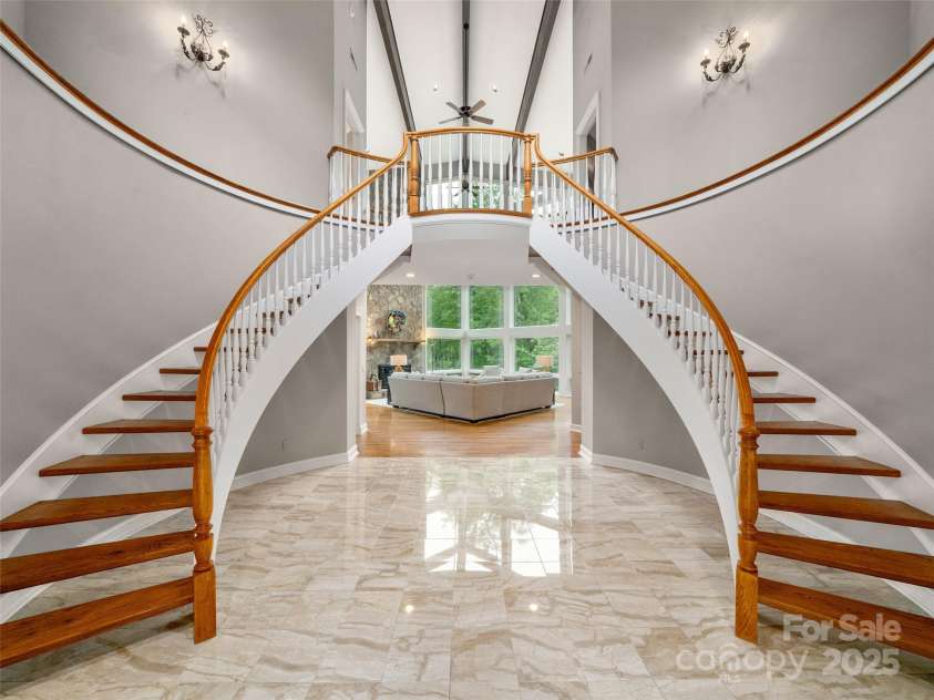 55 Edgewood Road Extension, Asheville, NC 28803.  MLS# CAR4256577, YatesRealty ID 12199. 