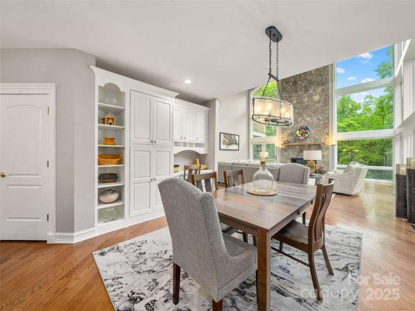 55 Edgewood Road Extension, Asheville, NC 28803.  MLS# CAR4256577, YatesRealty ID 12199. 