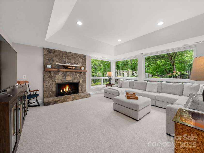 55 Edgewood Road Extension, Asheville, NC 28803.  MLS# CAR4256577, YatesRealty ID 12199. 