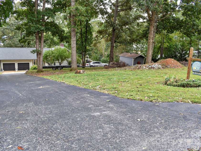 117 Sunrise Point, Badin Lake, NC 28127.  MLS# CAR4306382, YatesRealty ID 122. 