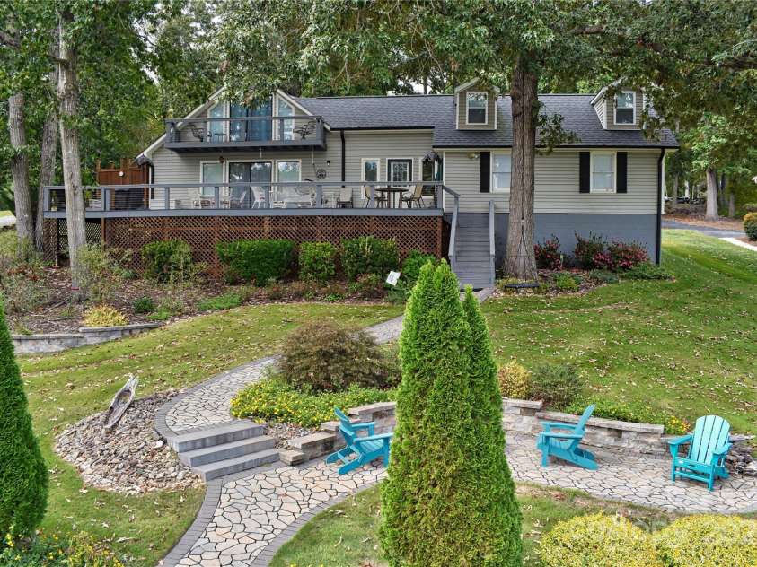 117 Sunrise Point, Badin Lake, NC 28127.  MLS# CAR4306382, YatesRealty ID 122. 