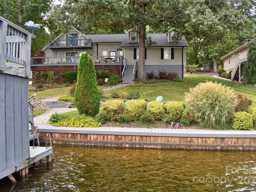 117 Sunrise Point, Badin Lake, NC 28127.  MLS# CAR4306382, YatesRealty ID 122. 