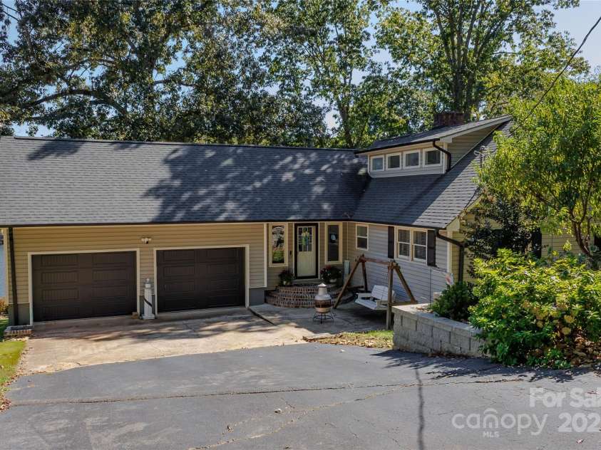 117 Sunrise Point, Badin Lake, NC 28127.  MLS# CAR4306382, YatesRealty ID 122. 