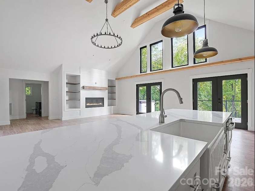 384 Cascada Vista Drive, Chimney Rock, NC 28720.  MLS# CAR4397127, YatesRealty ID 1220. 