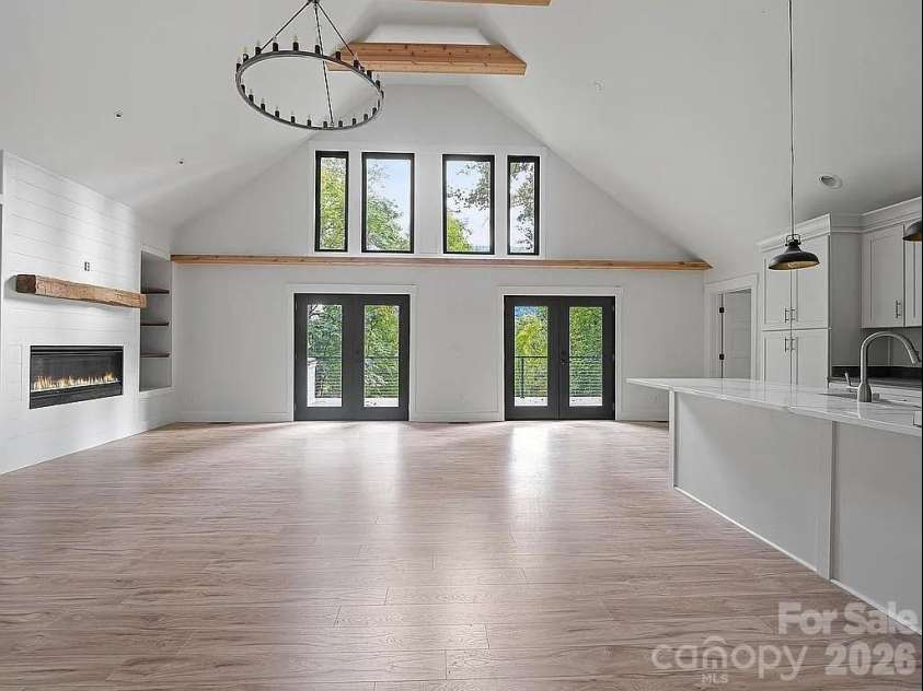 384 Cascada Vista Drive, Chimney Rock, NC 28720.  MLS# CAR4397127, YatesRealty ID 1220. 