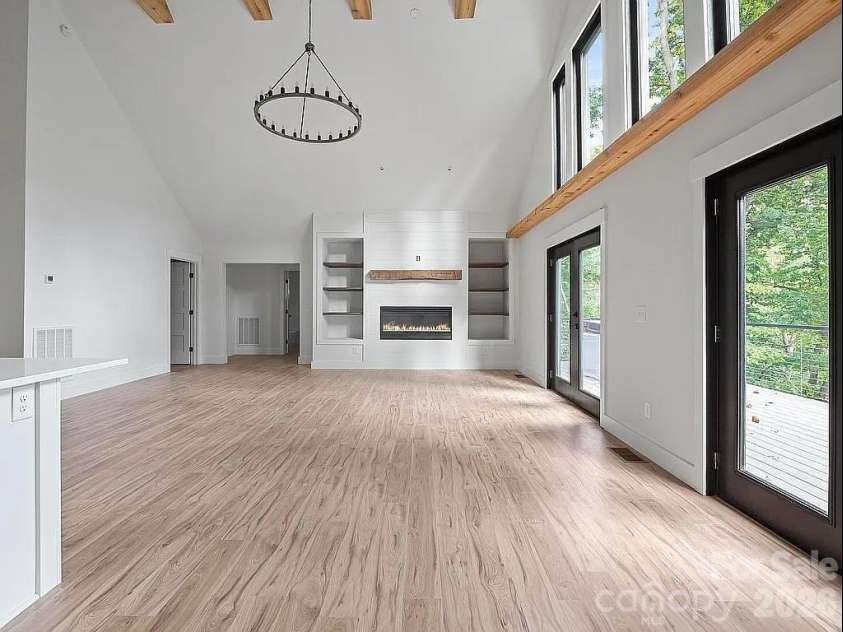 384 Cascada Vista Drive, Chimney Rock, NC 28720.  MLS# CAR4397127, YatesRealty ID 1220. 