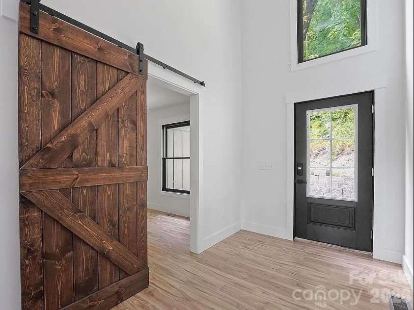 384 Cascada Vista Drive, Chimney Rock, NC 28720.  MLS# CAR4397127, YatesRealty ID 1220. 
