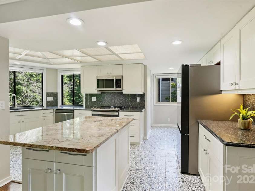 9334 Hunting Court, Matthews, NC 28105.  MLS# CAR4276663, YatesRealty ID 1220. 