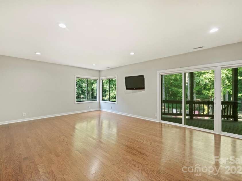 9334 Hunting Court, Matthews, NC 28105.  MLS# CAR4276663, YatesRealty ID 1220. 