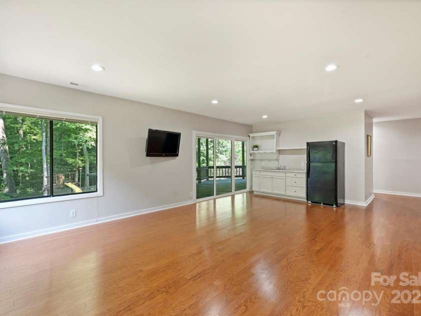 9334 Hunting Court, Matthews, NC 28105.  MLS# CAR4276663, YatesRealty ID 1220. 