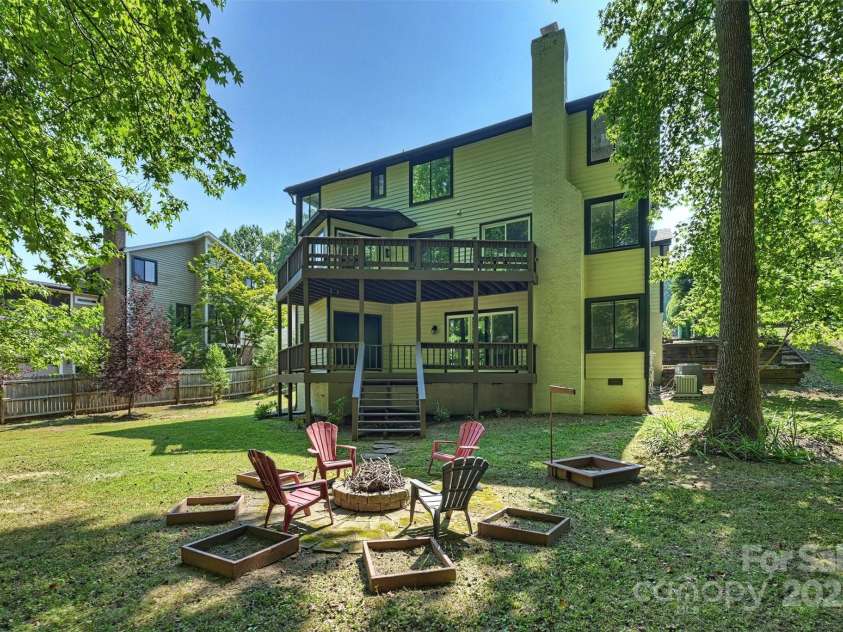 9334 Hunting Court, Matthews, NC 28105.  MLS# CAR4276663, YatesRealty ID 1220. 