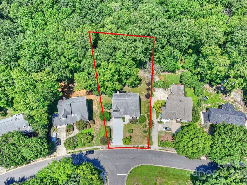 9334 Hunting Court, Matthews, NC 28105.  MLS# CAR4276663, YatesRealty ID 1220. 