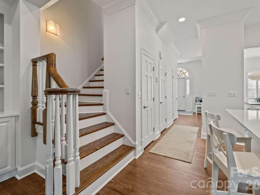 1208 Dilworth Crescent Row, Charlotte, NC 28203.  MLS# CAR4363810, YatesRealty ID 12200. 