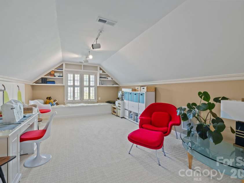 1208 Dilworth Crescent Row, Charlotte, NC 28203.  MLS# CAR4363810, YatesRealty ID 12200. 