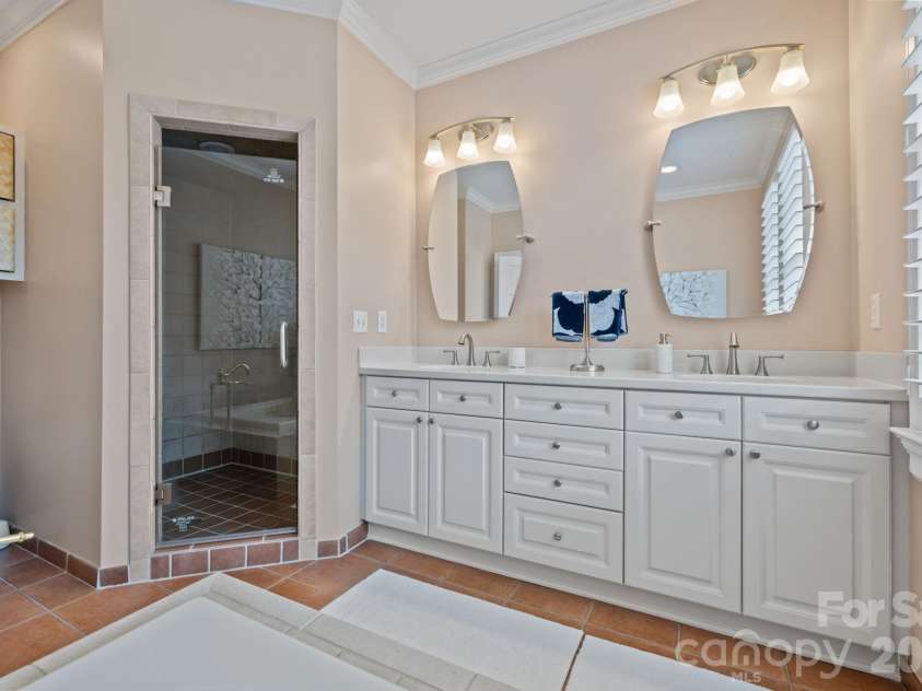 1208 Dilworth Crescent Row, Charlotte, NC 28203.  MLS# CAR4363810, YatesRealty ID 12200. Primary bath walk in shower