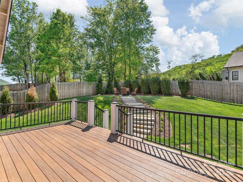 60 Starwood Valley Trail, Arden, NC 28704.  MLS# CAR4249858, YatesRealty ID 12200. 