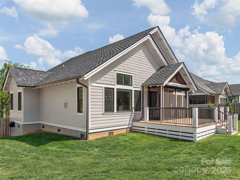60 Starwood Valley Trail, Arden, NC 28704.  MLS# CAR4249858, YatesRealty ID 12200. 