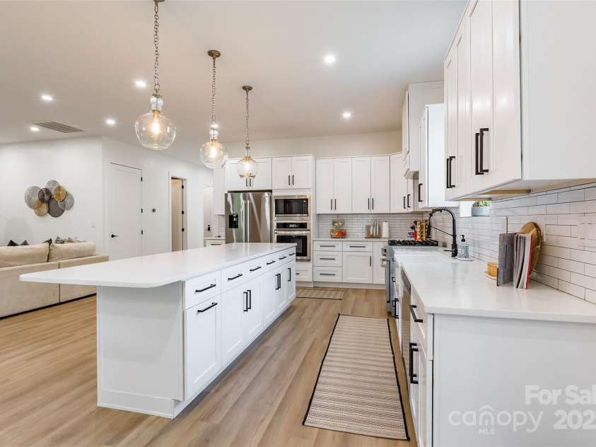 7728 Shalom Drive, Charlotte, NC 28216.  MLS# CAR4256052, YatesRealty ID 12202. 