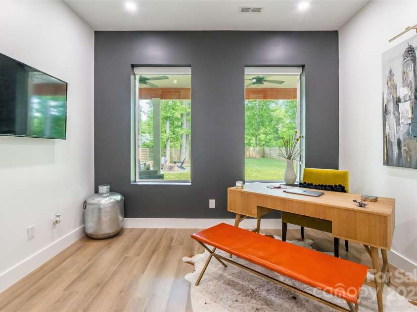 7728 Shalom Drive, Charlotte, NC 28216.  MLS# CAR4256052, YatesRealty ID 12202. 