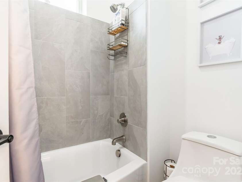 7728 Shalom Drive, Charlotte, NC 28216.  MLS# CAR4256052, YatesRealty ID 12202. 