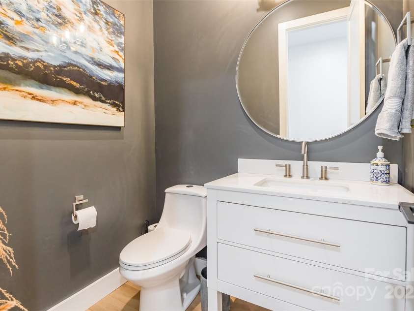 7728 Shalom Drive, Charlotte, NC 28216.  MLS# CAR4256052, YatesRealty ID 12202. 