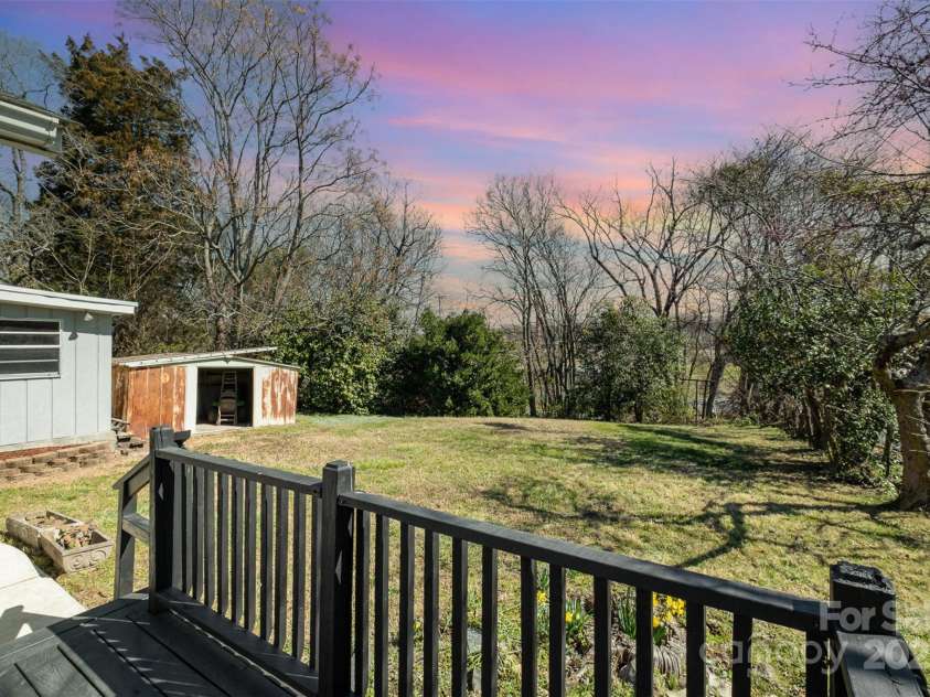 520 Rogers Street, Albemarle, NC 28001.  MLS# CAR4228320, YatesRealty ID 12203. 