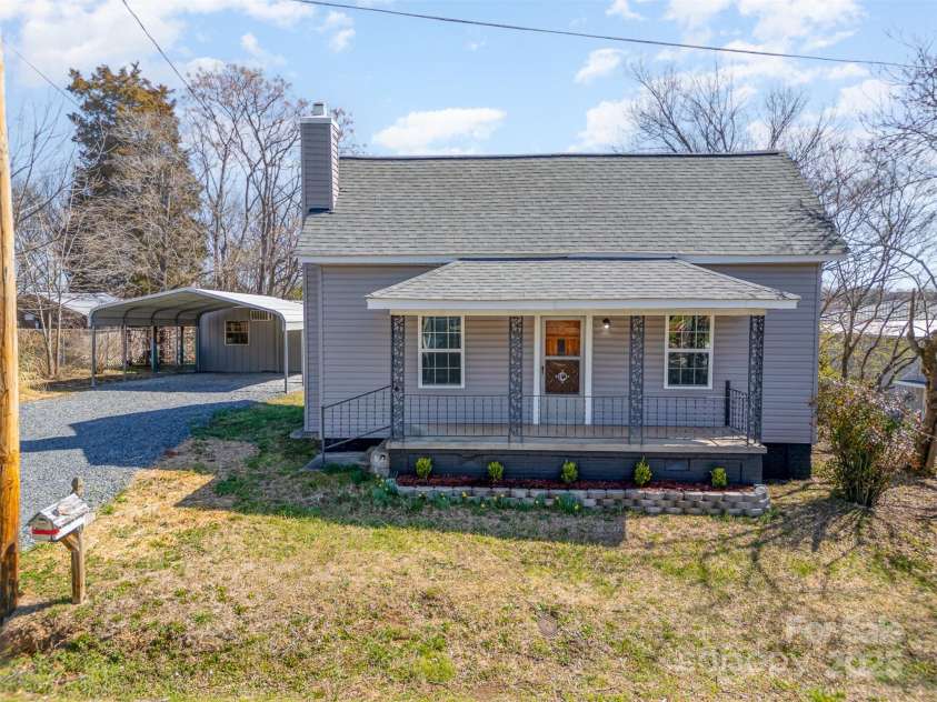 520 Rogers Street, Albemarle, NC 28001.  MLS# CAR4228320, YatesRealty ID 12203. 