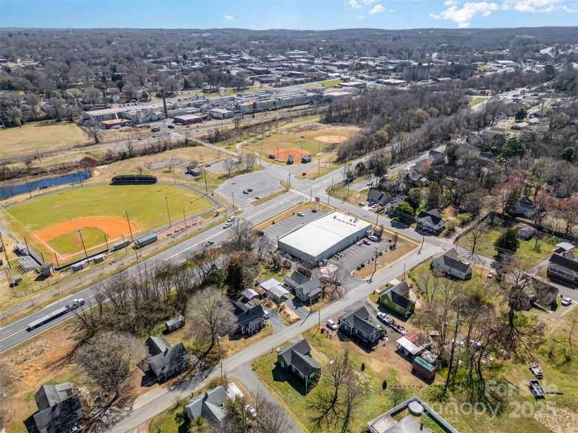 520 Rogers Street, Albemarle, NC 28001.  MLS# CAR4228320, YatesRealty ID 12203. 