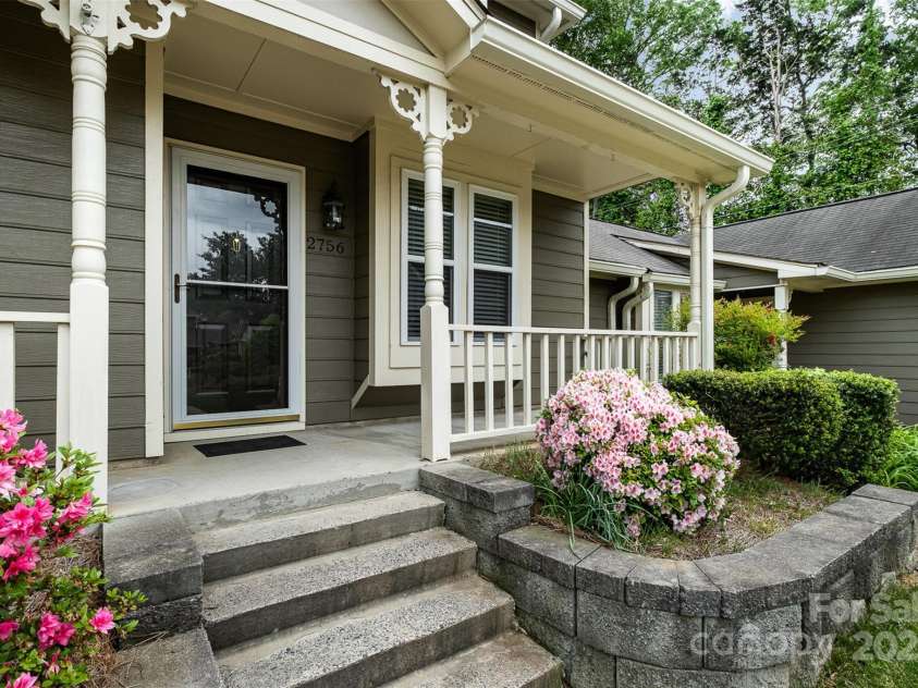 2756 Von Thuringer Court, Charlotte, NC 28210.  MLS# CAR4243209, YatesRealty ID 12204. 