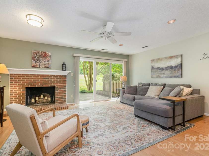 2756 Von Thuringer Court, Charlotte, NC 28210.  MLS# CAR4243209, YatesRealty ID 12204. 