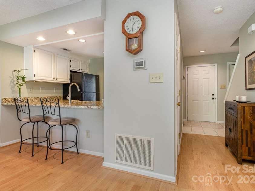 2756 Von Thuringer Court, Charlotte, NC 28210.  MLS# CAR4243209, YatesRealty ID 12204. 