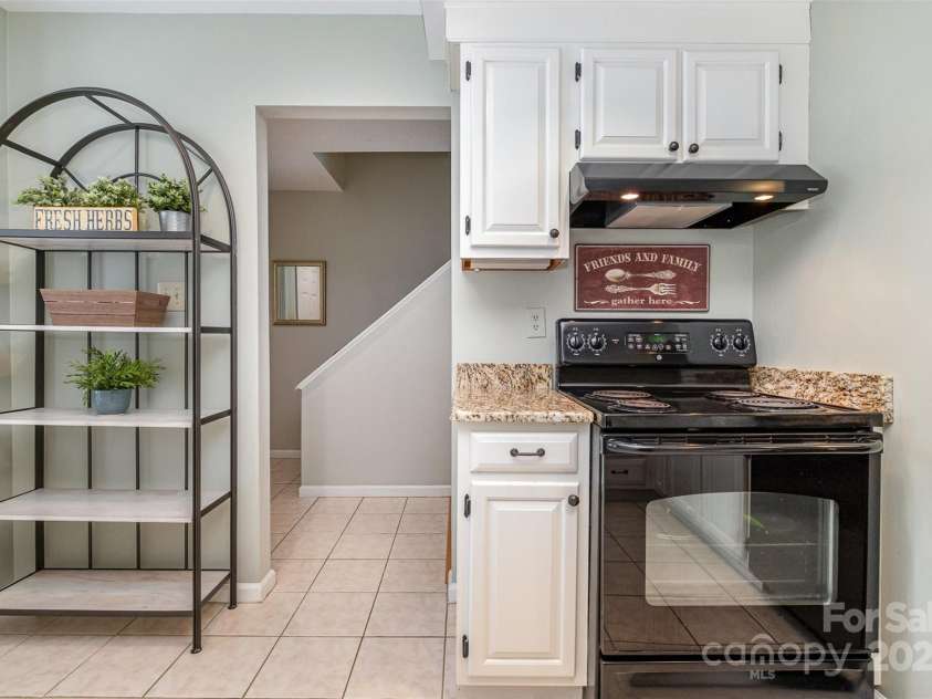 2756 Von Thuringer Court, Charlotte, NC 28210.  MLS# CAR4243209, YatesRealty ID 12204. 