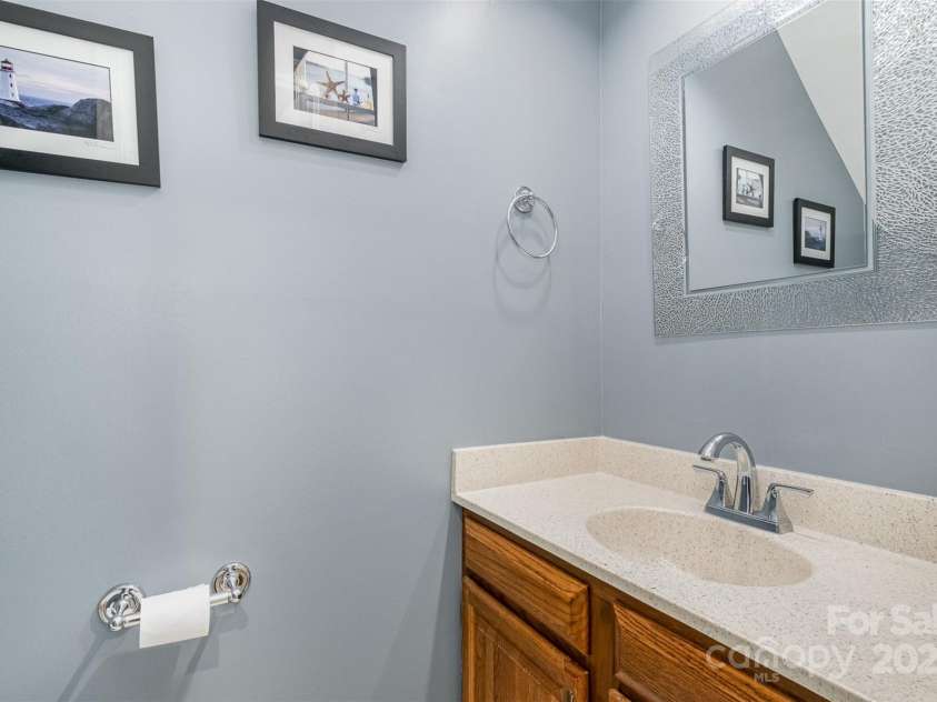 2756 Von Thuringer Court, Charlotte, NC 28210.  MLS# CAR4243209, YatesRealty ID 12204. 