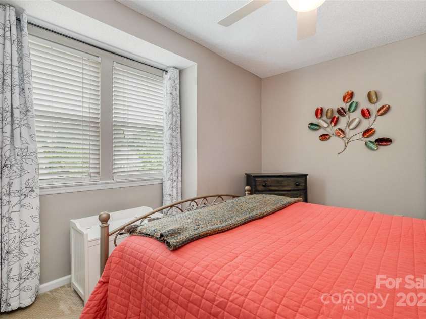 2756 Von Thuringer Court, Charlotte, NC 28210.  MLS# CAR4243209, YatesRealty ID 12204. 