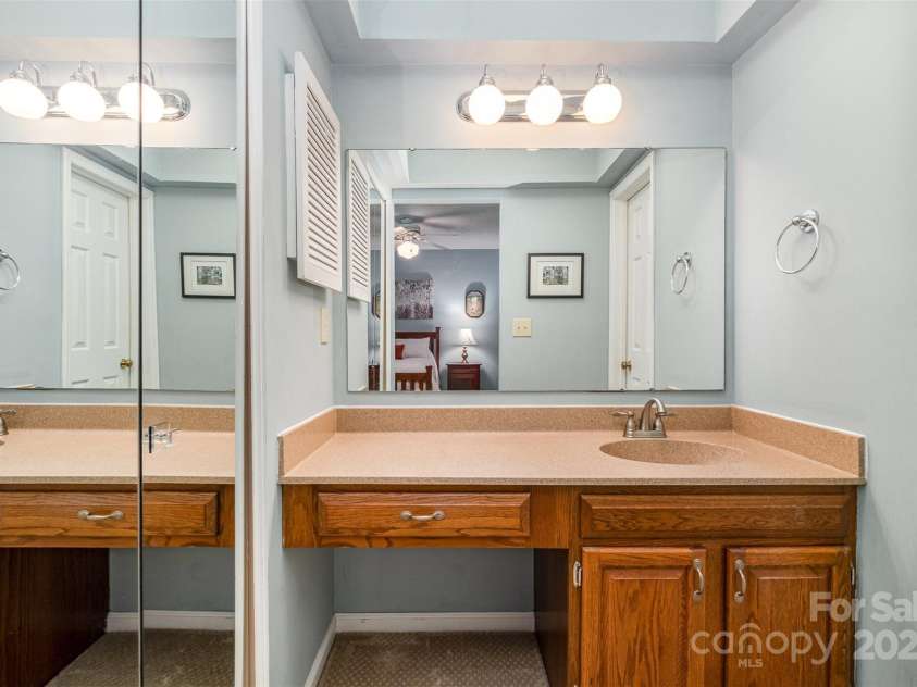 2756 Von Thuringer Court, Charlotte, NC 28210.  MLS# CAR4243209, YatesRealty ID 12204. 