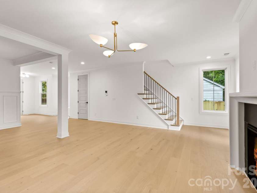 2757 Parkway Avenue, Charlotte, NC 28208.  MLS# CAR4353410, YatesRealty ID 12204. 