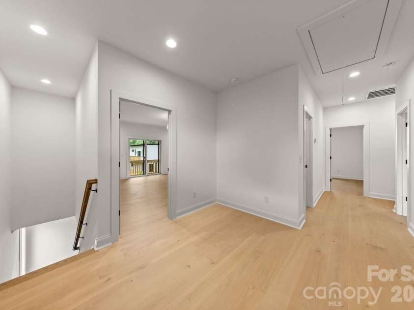 2757 Parkway Avenue, Charlotte, NC 28208.  MLS# CAR4353410, YatesRealty ID 12204. 