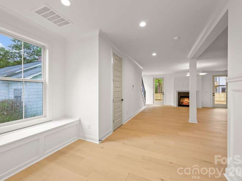 2757 Parkway Avenue, Charlotte, NC 28208.  MLS# CAR4353410, YatesRealty ID 12204. 