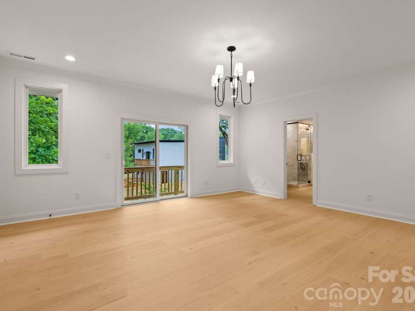 2757 Parkway Avenue, Charlotte, NC 28208.  MLS# CAR4353410, YatesRealty ID 12204. 