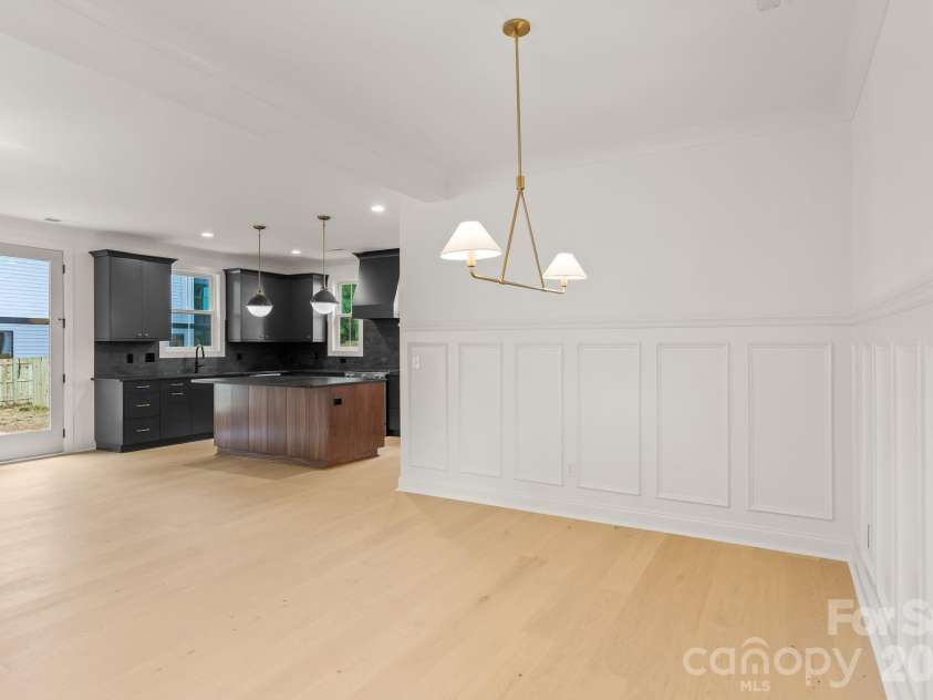 2757 Parkway Avenue, Charlotte, NC 28208.  MLS# CAR4353410, YatesRealty ID 12204. 