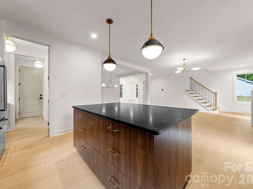 2757 Parkway Avenue, Charlotte, NC 28208.  MLS# CAR4353410, YatesRealty ID 12204. 