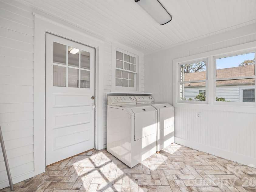 12 Smith Street, York, SC 29745.  MLS# CAR4359242, YatesRealty ID 12205. 