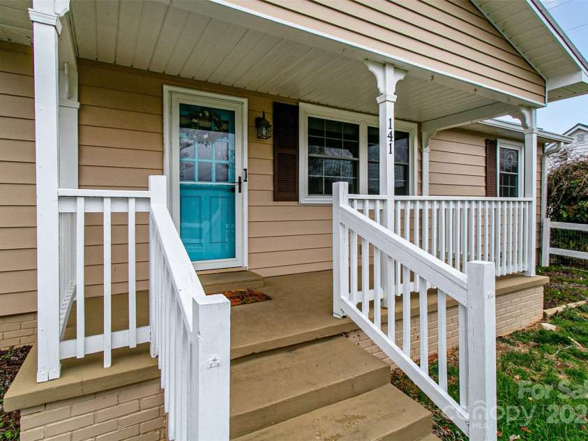 141 Knollview Terrace, Pisgah Forest, NC 28768.  MLS# CAR4255414, YatesRealty ID 12205. 